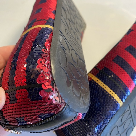 Coach Deborah Sequin Flat
Red Black or blue Gold sequins
Size 7-7.5 - Picture 13 of 16
